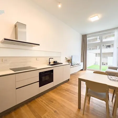 Capitolina 3 Tirabora Short Rent Apartment *
